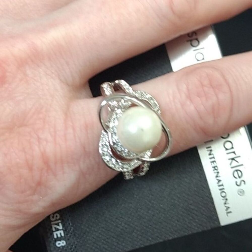 Splashes & Sparkles faux pearl ring Size 8 silver tone
